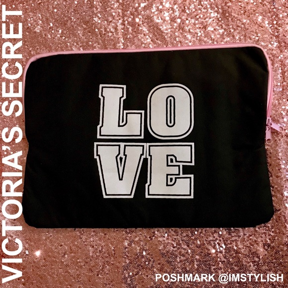 PINK Victoria's Secret Accessories - 🆕 Victoria’s Secret Padded Laptop Case PINK